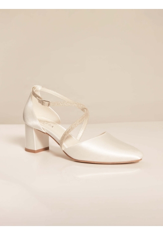 Avalia Daga Wedding Shoes ()