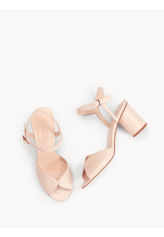 Content Fortuna Wedding Shoes Blush