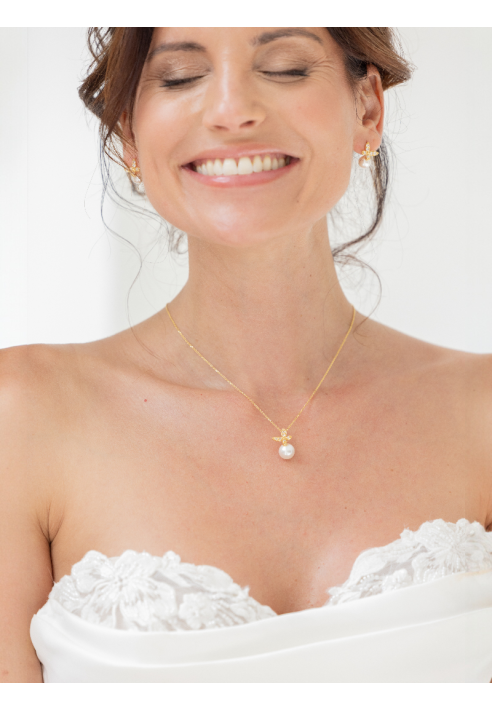 Abrazi Flora Necklace ()