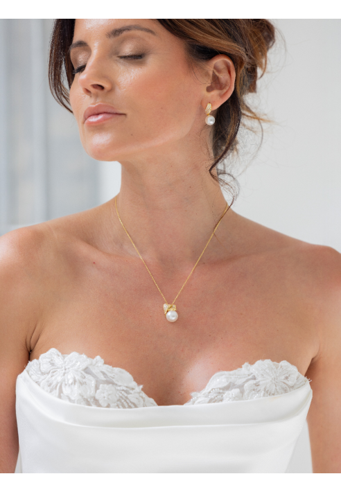 Abrazi Violet Necklace ()