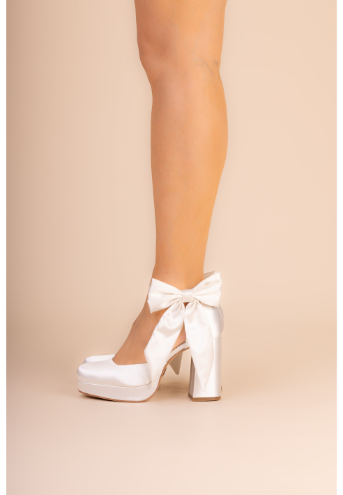 The Perfect Bridal Company River-Ivory Satin Large Bow Shoe Clip ()