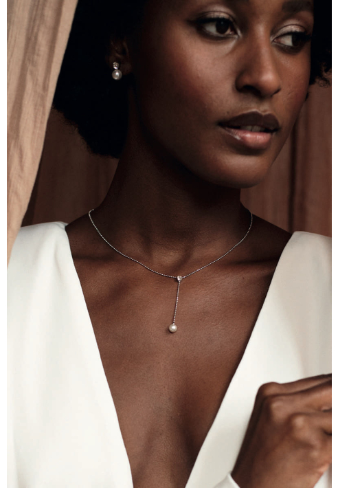 Abrazi Lovey Pearl Necklace