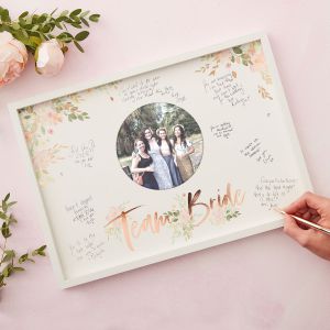 Ginger Ray FH-201 Floral Hen Frame Guest Book
